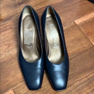 La Rebecca Firenze Navy Square toe pumps